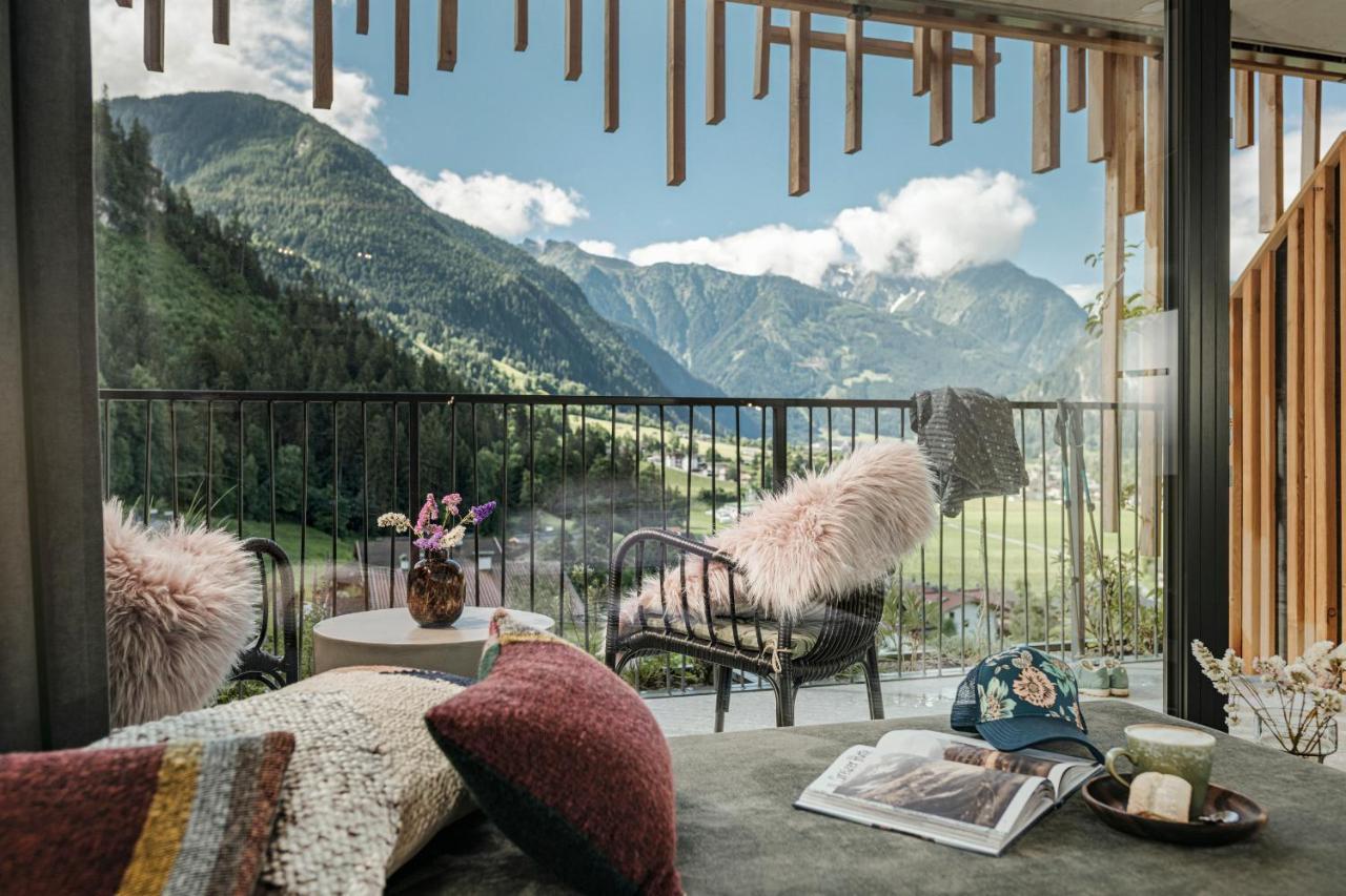 Coolnest Hotel
