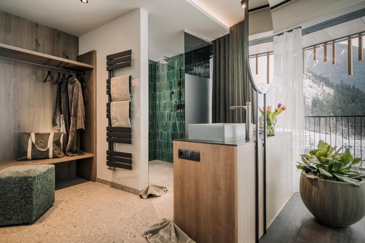 Coolnest Hotel